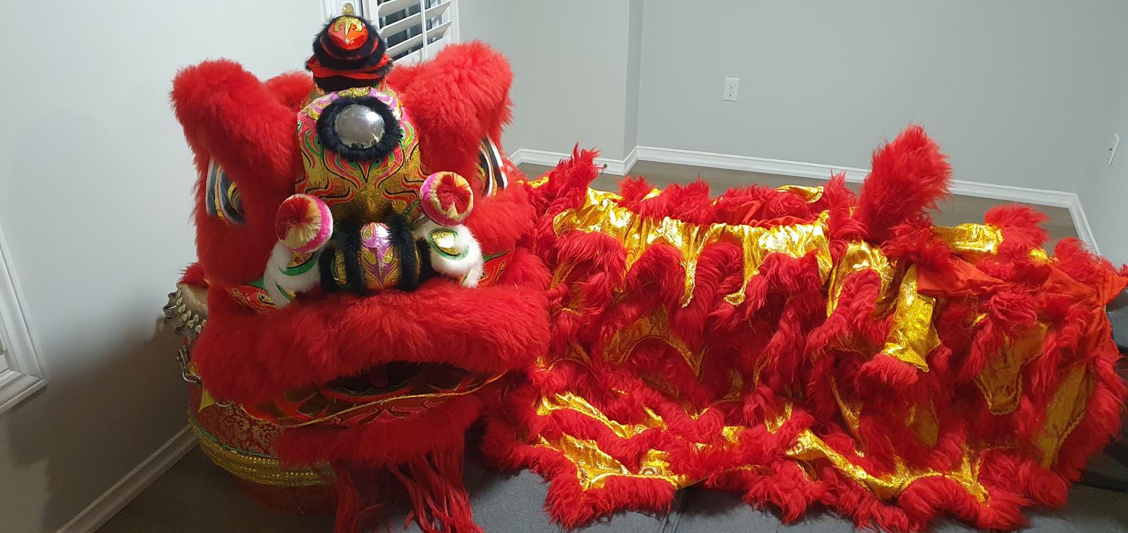 lion picture B Red/Gold